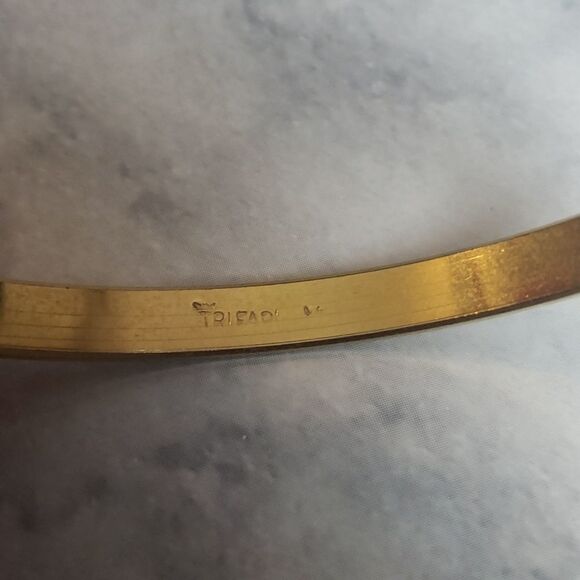 Vintage Trifari Golden Bracelet - Picture 3 of 3